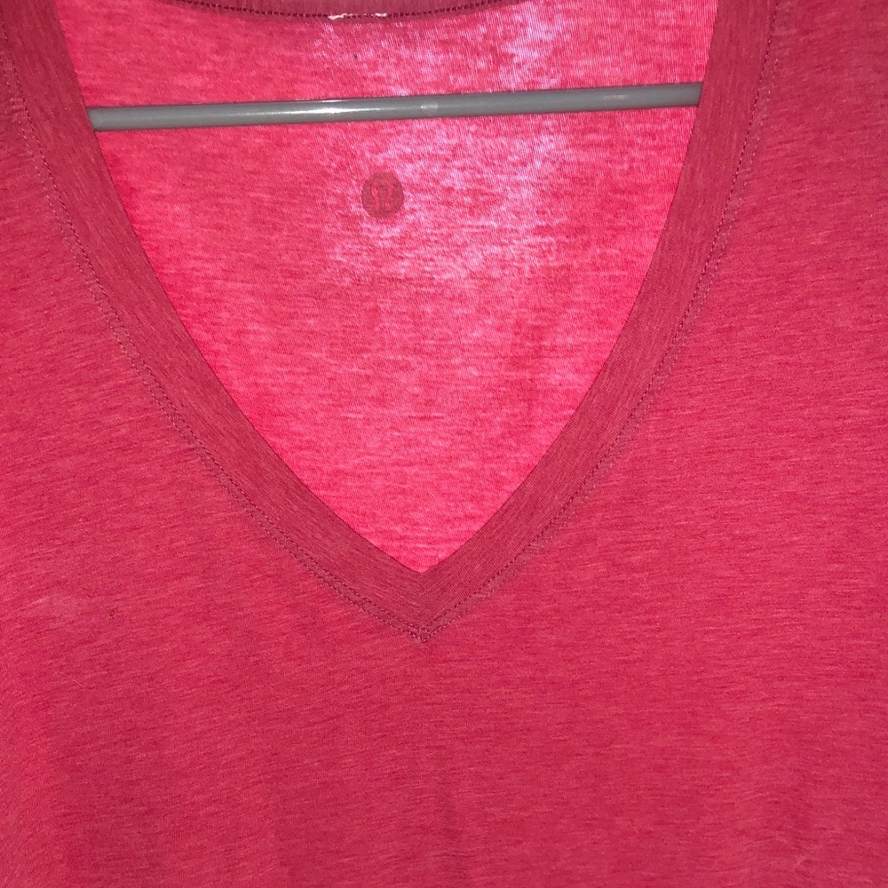 Lululemon tee